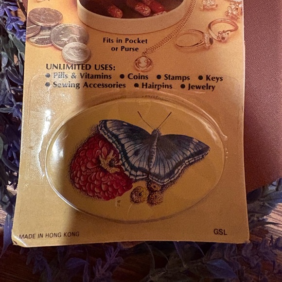 Vintage pill, Vitamins, Stamps BUTTERFLY TREASURE TIN NEW UNUSED - Picture 2 of 6
